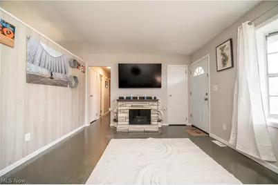 3295 Clearwater Street NW, Warren, OH 44485 - Photo 5