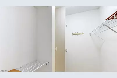 2162 Thornbury Lane, Akron, OH 44319 - Photo 15