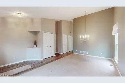 2162 Thornbury Lane, Akron, OH 44319 - Photo 7