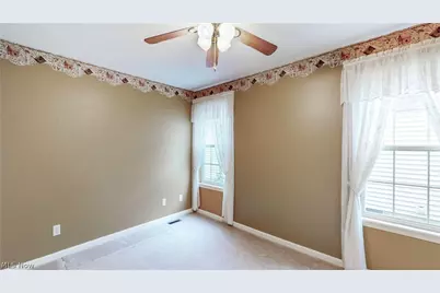 2162 Thornbury Lane, Akron, OH 44319 - Photo 17