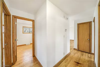 5216 Kuszmaul Avenue NW, Warren, OH 44483 - Photo 13