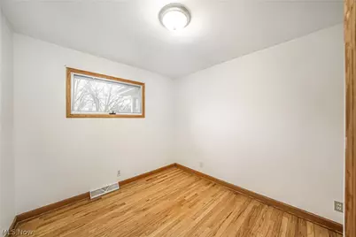 5216 Kuszmaul Avenue NW, Warren, OH 44483 - Photo 11