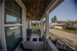 208 Stealey St, Middlebourne, WV 26149 - Photo 7