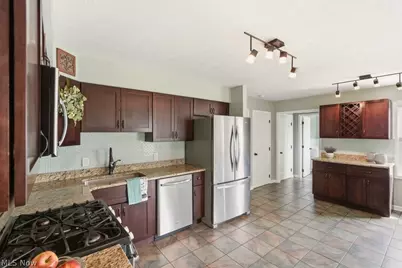 2340 Sandalwood Drive, Twinsburg, OH 44087 - Photo 11