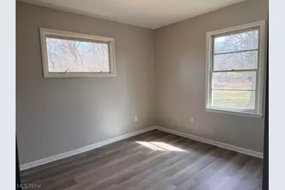 208 Barder Avenue, Akron, OH 44305 - Photo 9