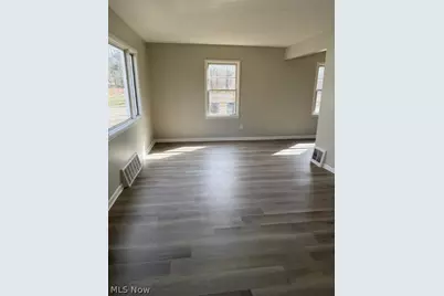 208 Barder Avenue, Akron, OH 44305 - Photo 5