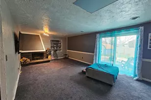 4112 Ivanhoe Dr, Lorain, OH 44053 - Photo 9