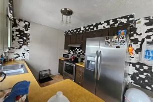 4112 Ivanhoe Dr, Lorain, OH 44053 - Photo 7