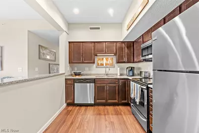 558 Colony Park #206, Tallmadge, OH 44278 - Photo 9