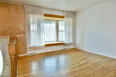 3702 Hightree Avenue SE, Warren, OH 44484 - Photo 9