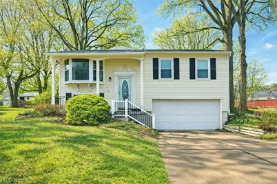 3702 Hightree Avenue SE, Warren, OH 44484 - Photo 1