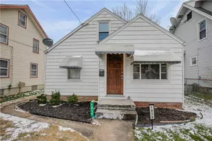 1014 Roslyn Ave SW, Canton, OH 44710 - Photo 1