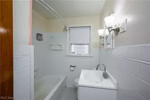 1014 Roslyn Ave SW, Canton, OH 44710 - Photo 5