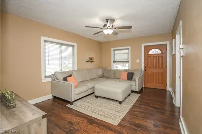 2721 Meadow Drive, Akron, OH 44312 - Photo 5