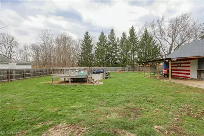 2721 Meadow Drive, Akron, OH 44312 - Photo 19