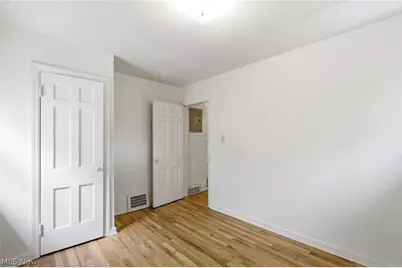 2261 Warren Road, Oakwood, OH 44107 - Photo 27