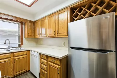 2261 Warren Road, Oakwood, OH 44107 - Photo 15