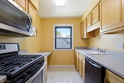 2261 Warren Road, Oakwood, OH 44107 - Photo 17