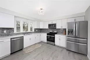 439 Strader Rd, Akron, OH 44305 - Photo 7