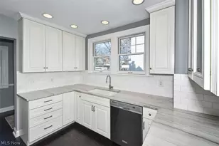 3382 Kenmore Rd, Huber Heights, OH 44122 - Photo 7