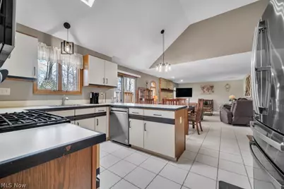 10067 Jamestown Drive, North Royalton, OH 44133 - Photo 11