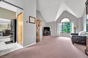 10067 Jamestown Dr, North Royalton, OH 44133 - Photo 9