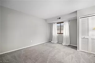 26705 Lake of the Falls Blvd, Olmsted Falls, OH 44138 - Photo 13