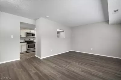 26705 Lake Of The Falls Boulevard, Olmsted Falls, OH 44138 - Photo 5