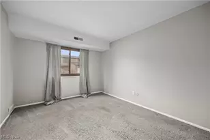 26705 Lake of the Falls Blvd, Olmsted Falls, OH 44138 - Photo 11