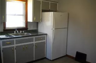 332 Lincoln Ave, Barberton, OH 44203 - Photo 3