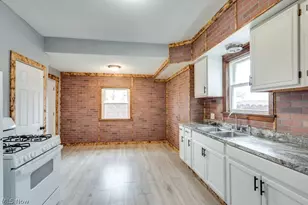 821 19th St NW, Canton, OH 44709 - Photo 9