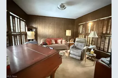 717 Woodlawn Road, Steubenville, OH 43952 - Photo 9