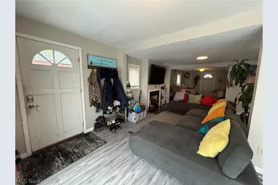 1376 Catherine Avenue Extension, Lakemore, OH 44250 - Photo 3