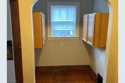 368 E Ido Avenue, Akron, OH 44301 - Photo 9
