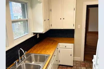 368 E Ido Avenue, Akron, OH 44301 - Photo 11
