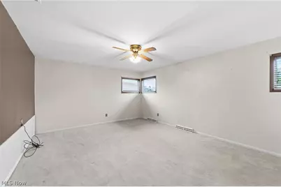 3803 Center Drive, Parma, OH 44134 - Photo 19