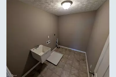 32815 Rebecca Lane, Avon Lake, OH 44012 - Photo 33