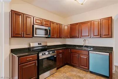 14915 Clifton Boulevard, Oakwood, OH 44107 - Photo 9