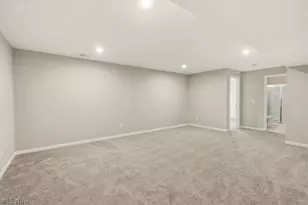 1812 Cobham Ln, Wadsworth, OH 44281 - Photo 37