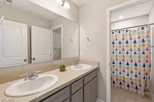 1812 Cobham Ln, Wadsworth, OH 44281 - Photo 29