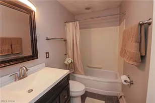 74 Hawthorne Dr, Painesville, OH 44077 - Photo 25