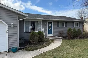 530 Maple Ave, Sheffield Lake, OH 44054 - Photo 3