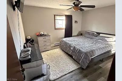 530 Maple Avenue, Sheffield Lake, OH 44054 - Photo 15