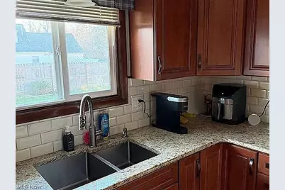 530 Maple Avenue, Sheffield Lake, OH 44054 - Photo 11