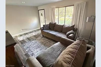 530 Maple Avenue, Sheffield Lake, OH 44054 - Photo 5