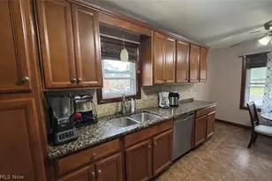 1753 Temple Ave, Mayfield Heights, OH 44124 - Photo 5