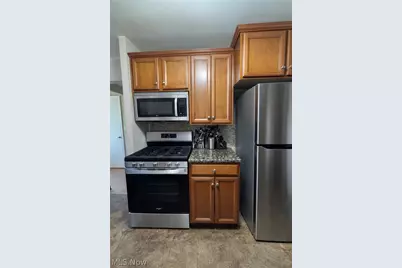 1753 Temple Avenue, Mayfield Heights, OH 44124 - Photo 9