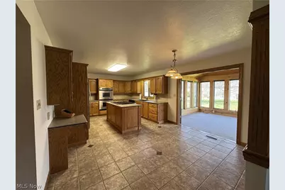 733 Austin Drive, Barberton, OH 44203 - Photo 15