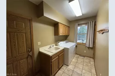 733 Austin Drive, Barberton, OH 44203 - Photo 9