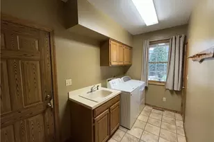 733 Austin Dr, Barberton, OH 44203 - Photo 9